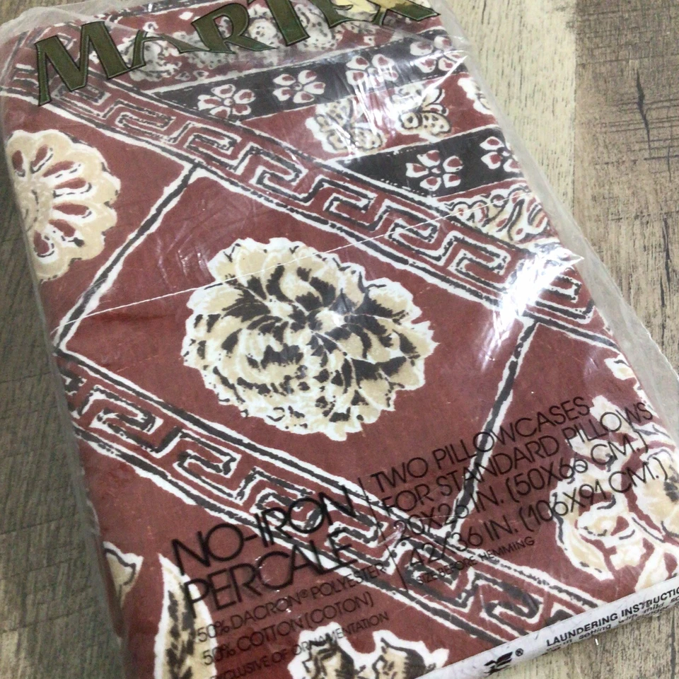 Vintage Martex Floral No Iron Percale Pair of Standard Pillowcases - Image 2 of 4