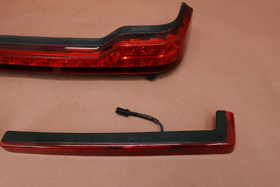 Harley Davidson Road Glide 2007-2016 paquete de luces de freno y giro traseras Foto 3 de 4