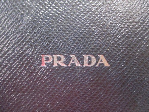 Estuche para gafas de sol Prada para mujer 7x3 negro rectangular semi duras accesorio - Imagen 6 de 10