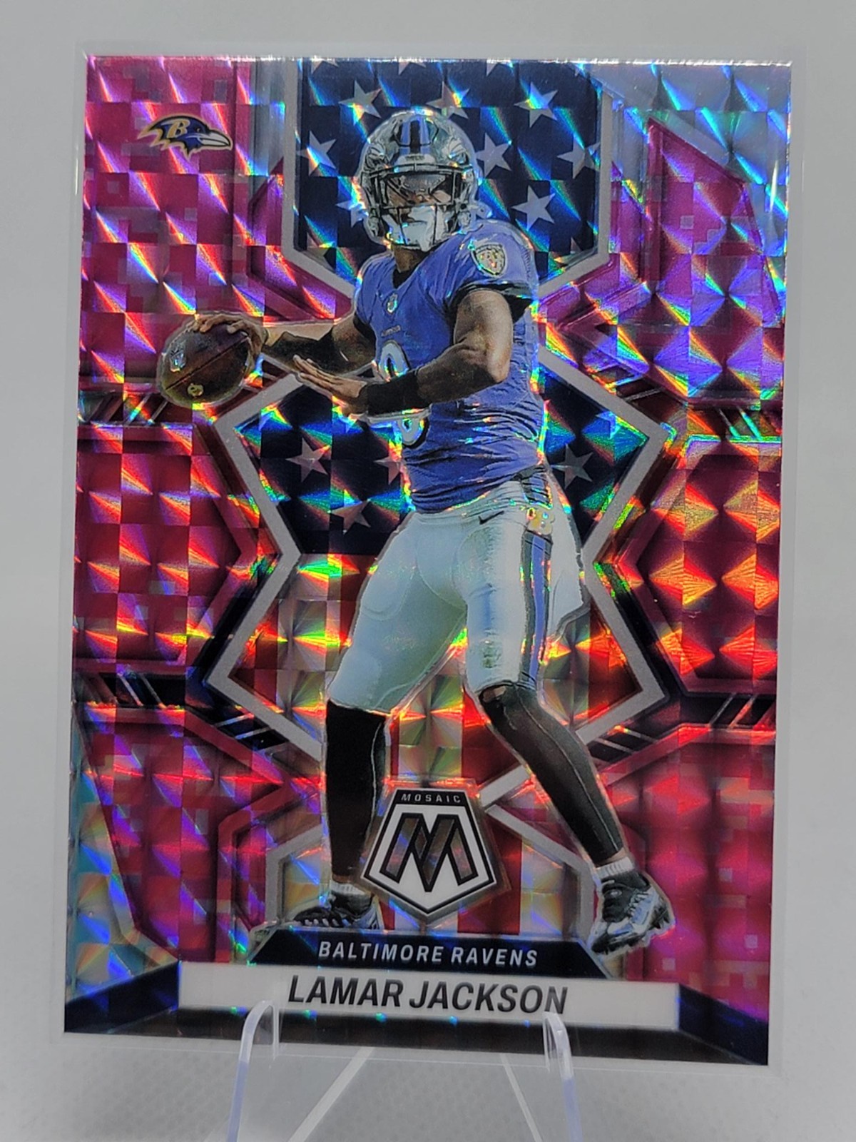 Lamar Jackson  2022 Panini Mosaic National Pride Pink Camo Prizm #259  Ravens
