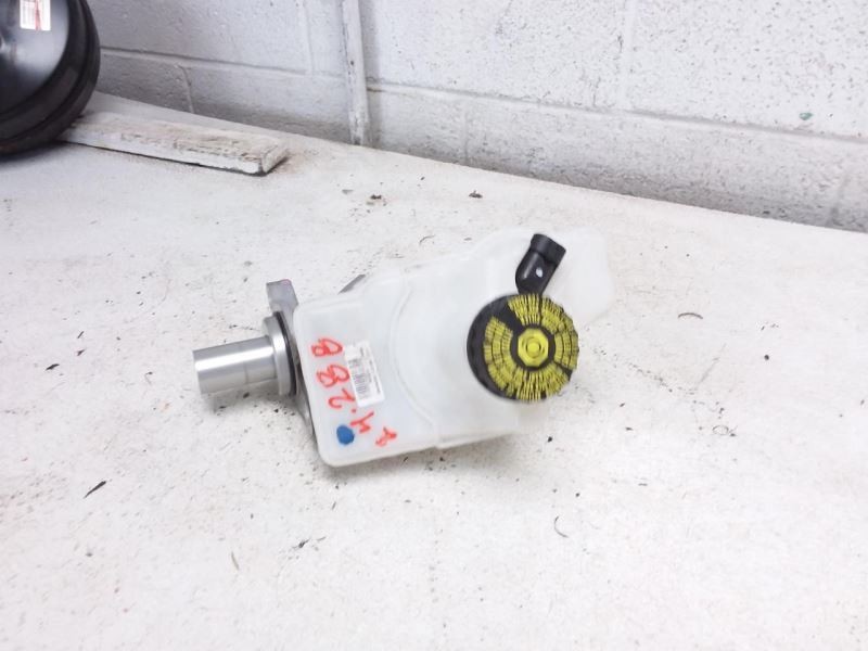 2023 MASERATI GHIBLI OEM Brake Master Cylinder 