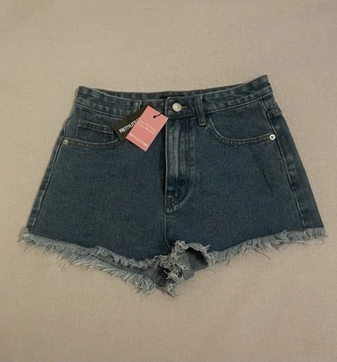 Short en Jean Bleu Délavé - Neuf, Décontracté À Bords Effilochés - Taille 36/S/8 - Photo 1/3