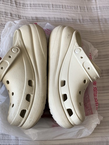 CROCS US men’s 6 Women’s 8 Bone Colored PLATFORM comfort Sandals - Picture 6 of 12