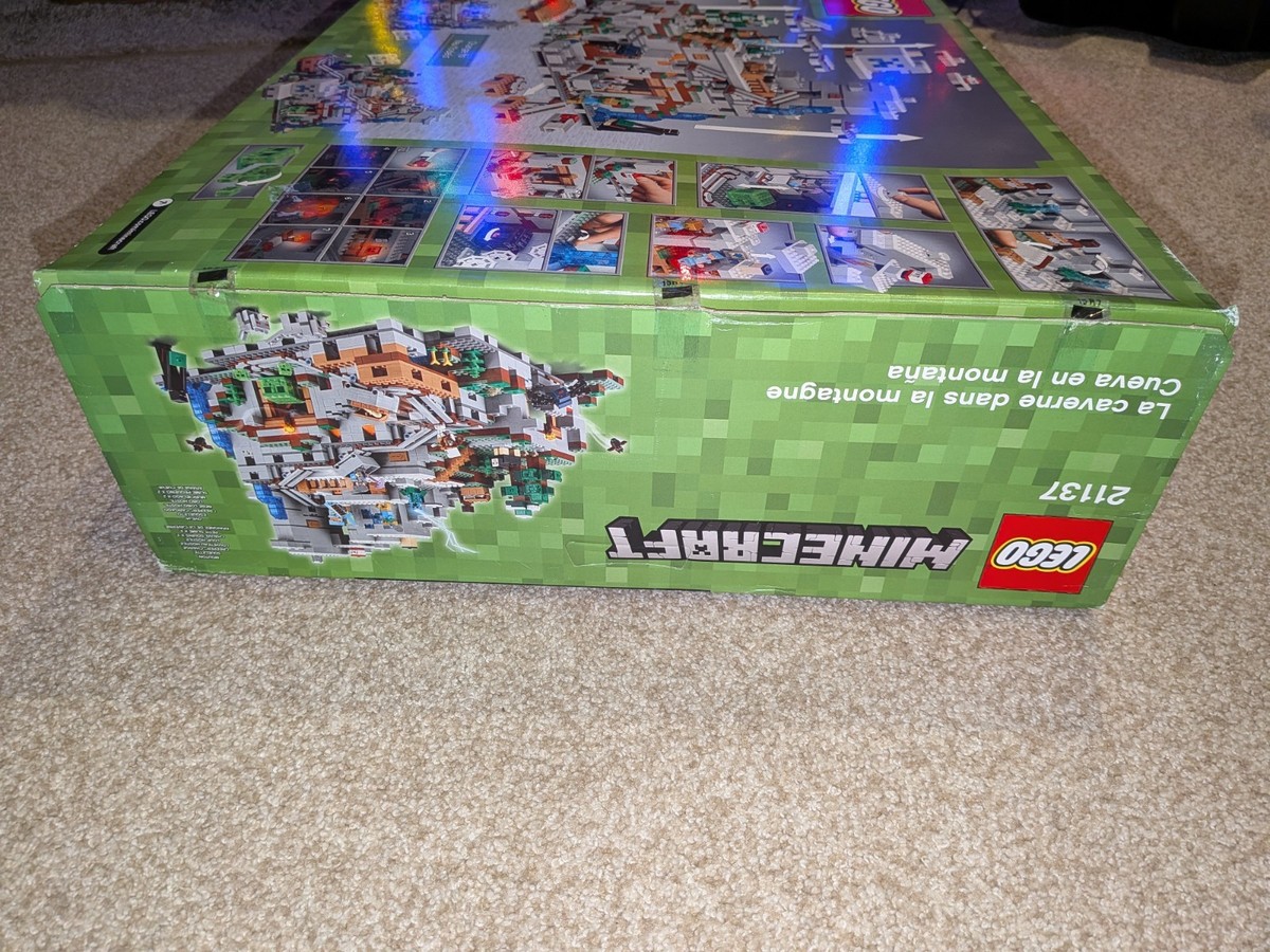LEGO Minecraft - The Mountain Cave- Set 21137 - New in Sealed Box
