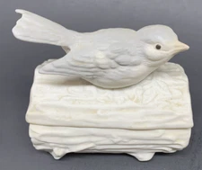 VTG Crowning Touch Collections Porcelain Bird on Branch Log Box 3" x 3.25"