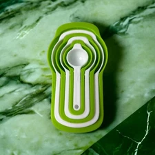 Kitchen Measuring Cups White & Green Complete Set of 6–New