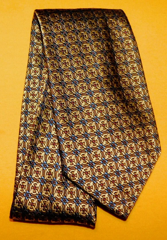 Gravata geométrica BARNEYS NEW YORK FEITA NA ITÁLIA OURO/BEGE/AZUL - GRAVATAS DE DESIGNER. - Imagem 2 de 3