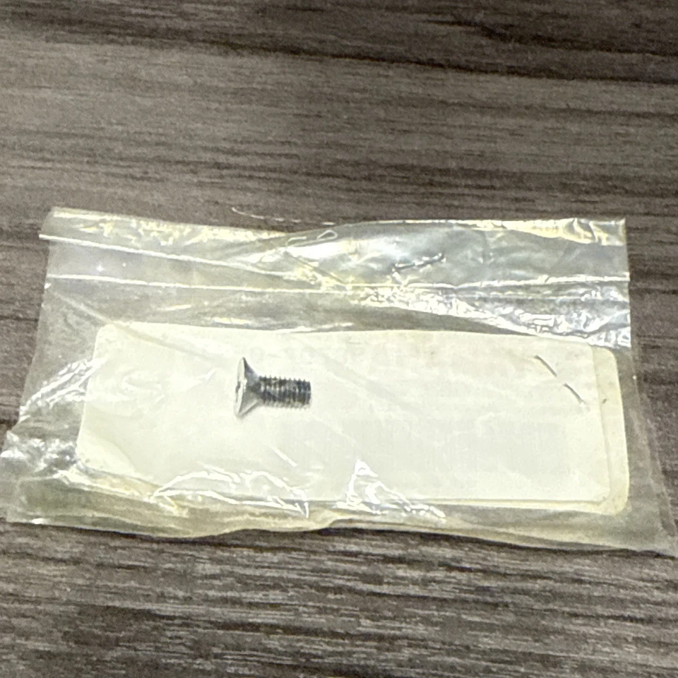 YAMAHA NUEVO OEM TORNILLO CABEZA PLANA 98707-05012 Foto 2 de 2