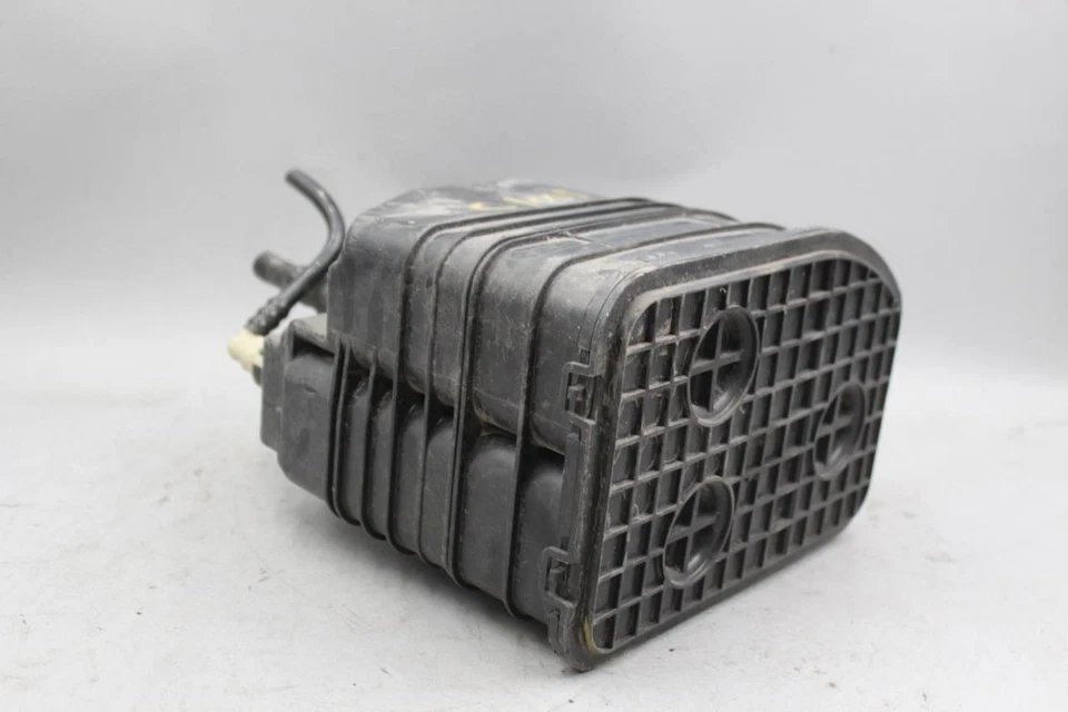 2017 Chevrolet Camaro 3.6 filtro de vapor de combustível vasilha fabricante de equipamento original #40158 - Imagem 3 de 3