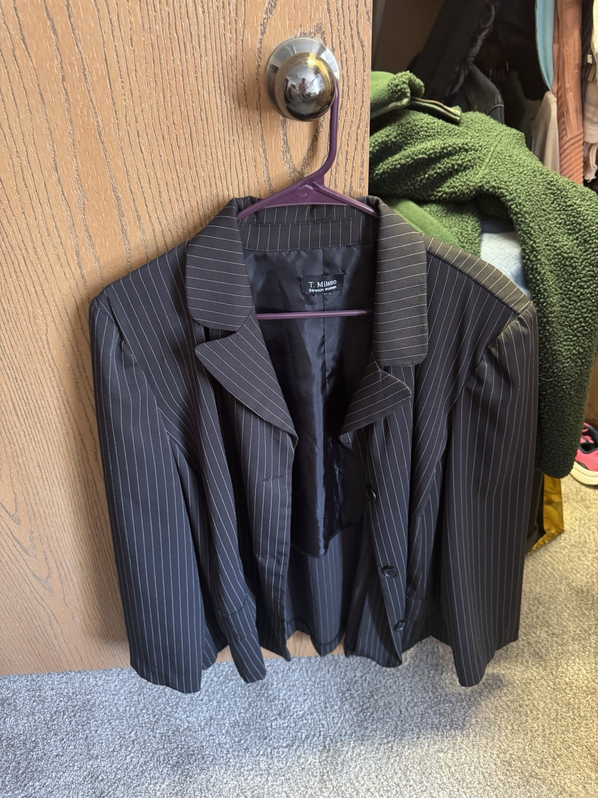 Used clothes - image 24