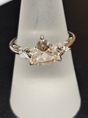Silber Ring Champanger Serenite und Weißer Zirkon