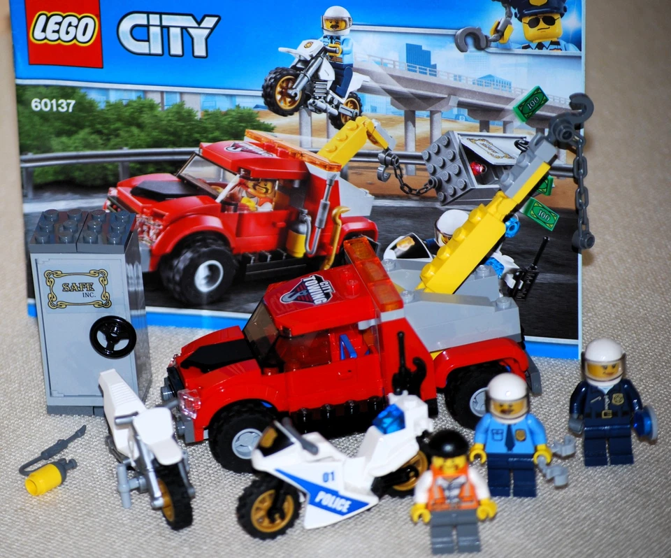 LEGO City 60137 Tow Truck Trouble, Foto 1 von 3