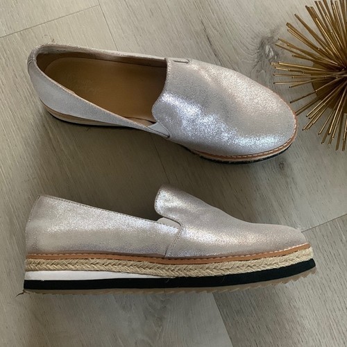 Crown Vintage Bina Silver shimmer woven Leather Loafers - Size 7