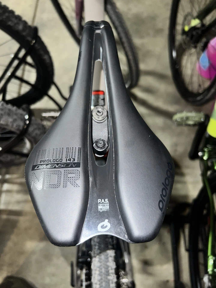 Sillín de triatlón Prologo Dimension/NDR 143 mm STN Rail Road MTB negro Foto 2 de 3