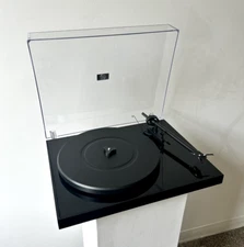 Pro-Ject Debut III Phono Turntable Black