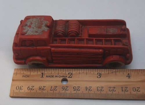 ๐ Vintage Auburn Red Rubber Fire Truck FREE SHIPPING - Picture 8 of 9