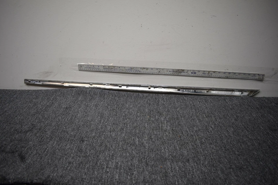 2012-2017 BENTLEY GT DOOR MOULDING RIGHT SIDE FACTORY OEM - Image 4 of 4