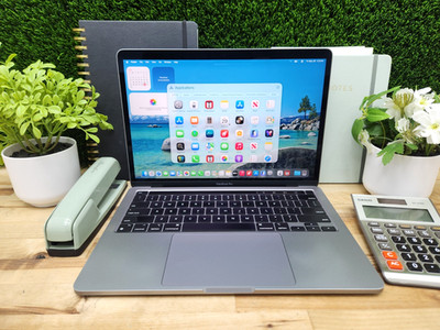 Apple MacBook Pro 2020 13'' Apple M1 8-Core 16GB RAM 1TB SSD 8-Core GPU A2338 ~