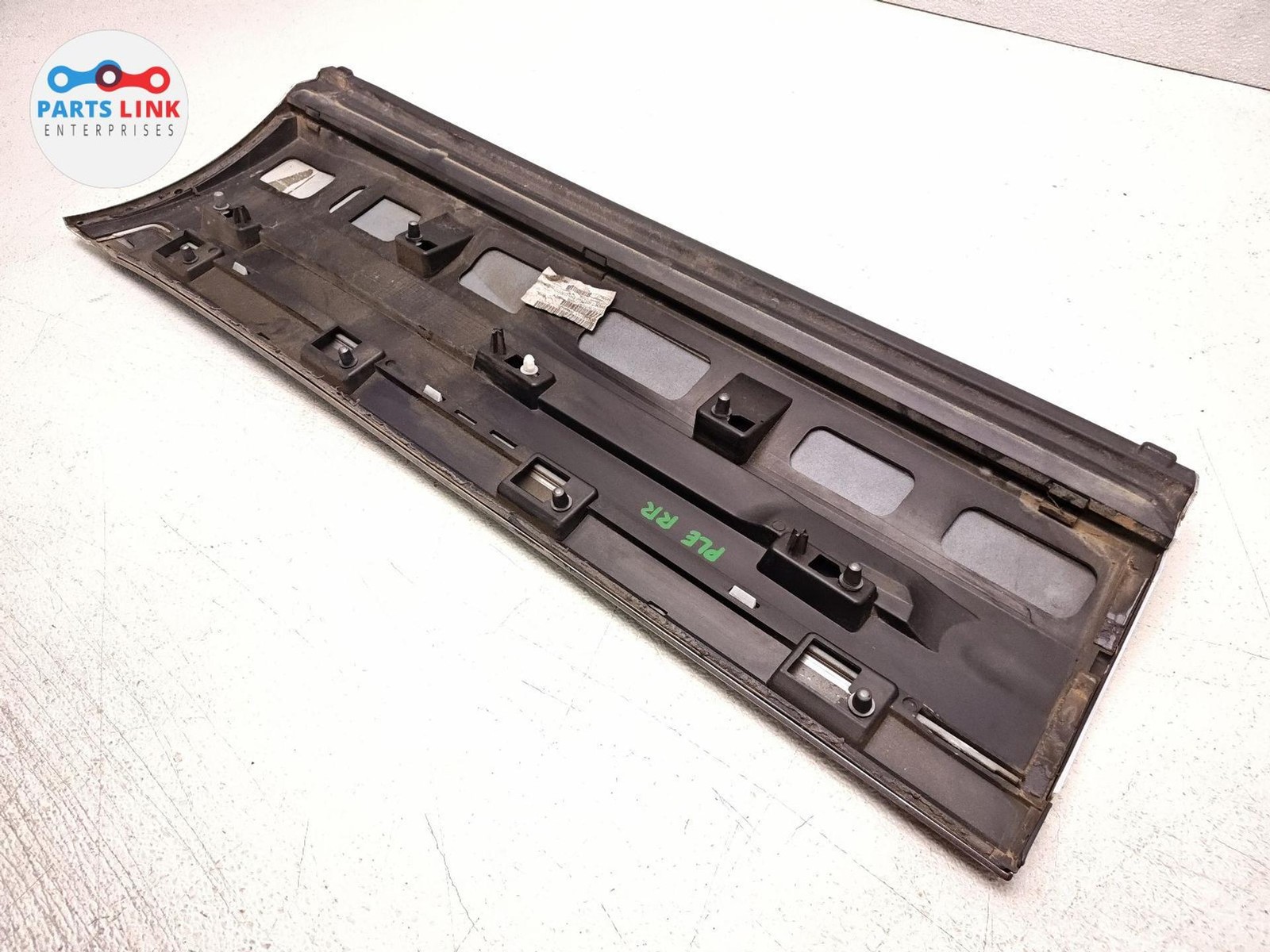 2016-20 BENTLEY BENTAYGA REAR RIGHT DOOR MOLDING CLADDING APPLIQUE LOWER LIP 636