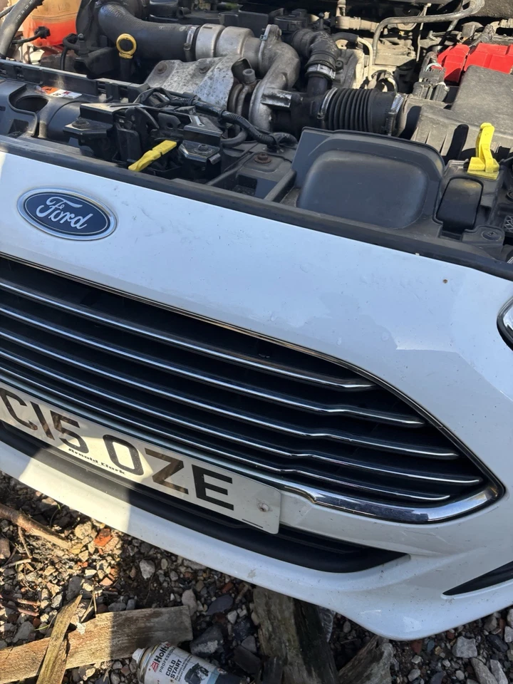 FORD FIESTA MK7.5 2013/2017 COMPLETE FRONT BUMPER IN WHITE - Image 3 of 4