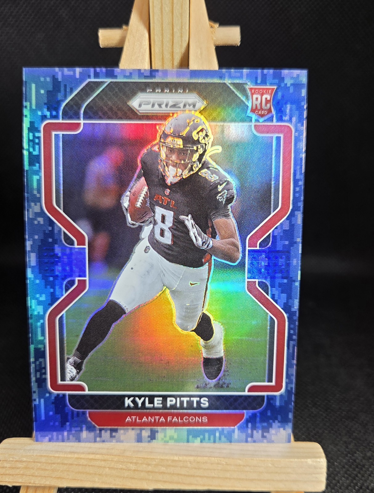 2021 Panini Prizm - Kyle Pitts #341 Blue Camo Prizm /25. (RC)