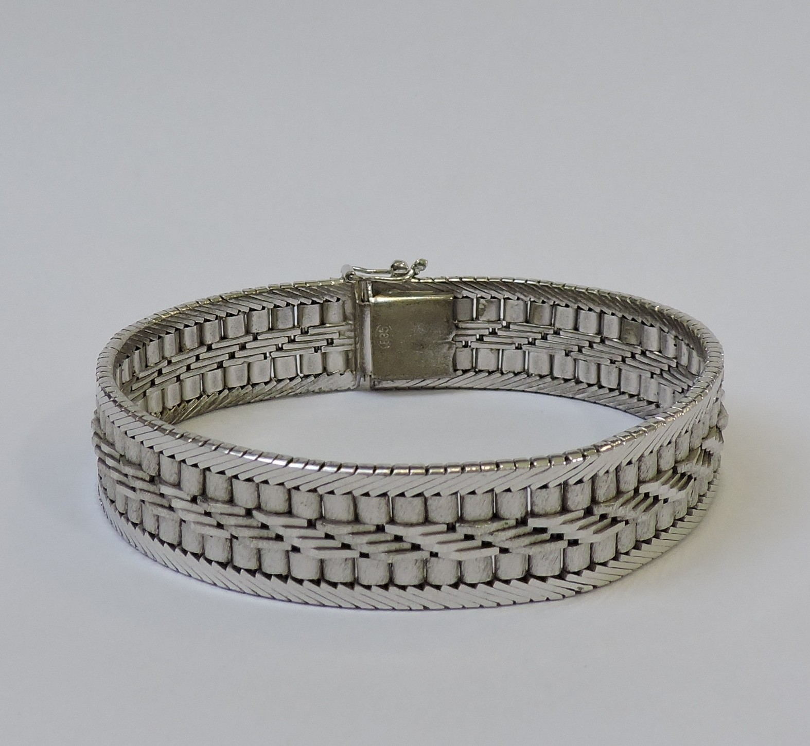 Extravagant Solid 835 Silver Bracelet - Excellent - image 2