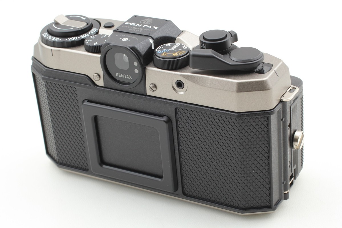 新品同様 Pentax 17 Dark Silver Film Camera Pentax 17 (Dark silver) Compact half-frame film camera
