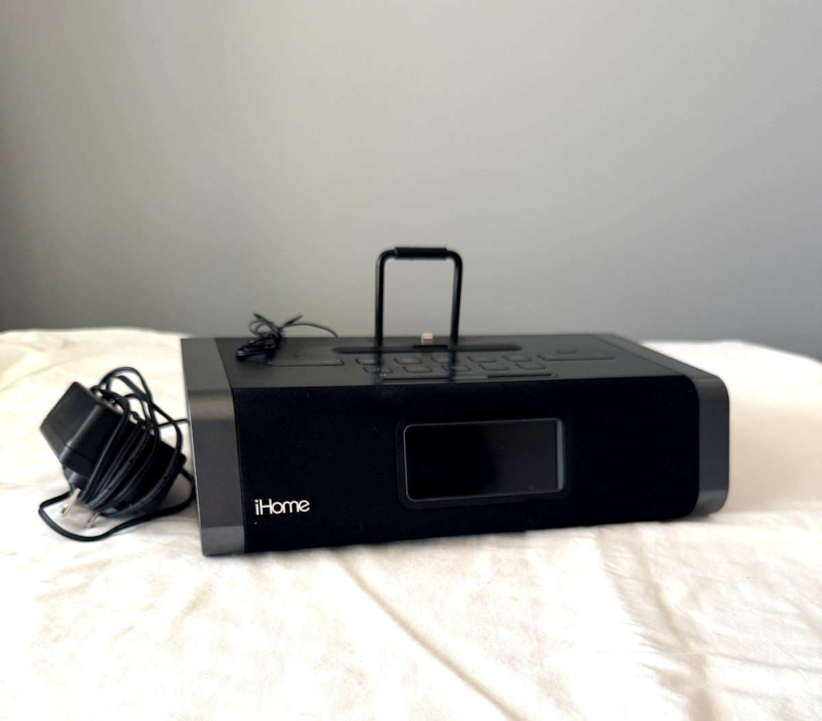 iHome iPhone Dual Charging Stereo FM Alarm Clock Model iDL45 Lightning Dock