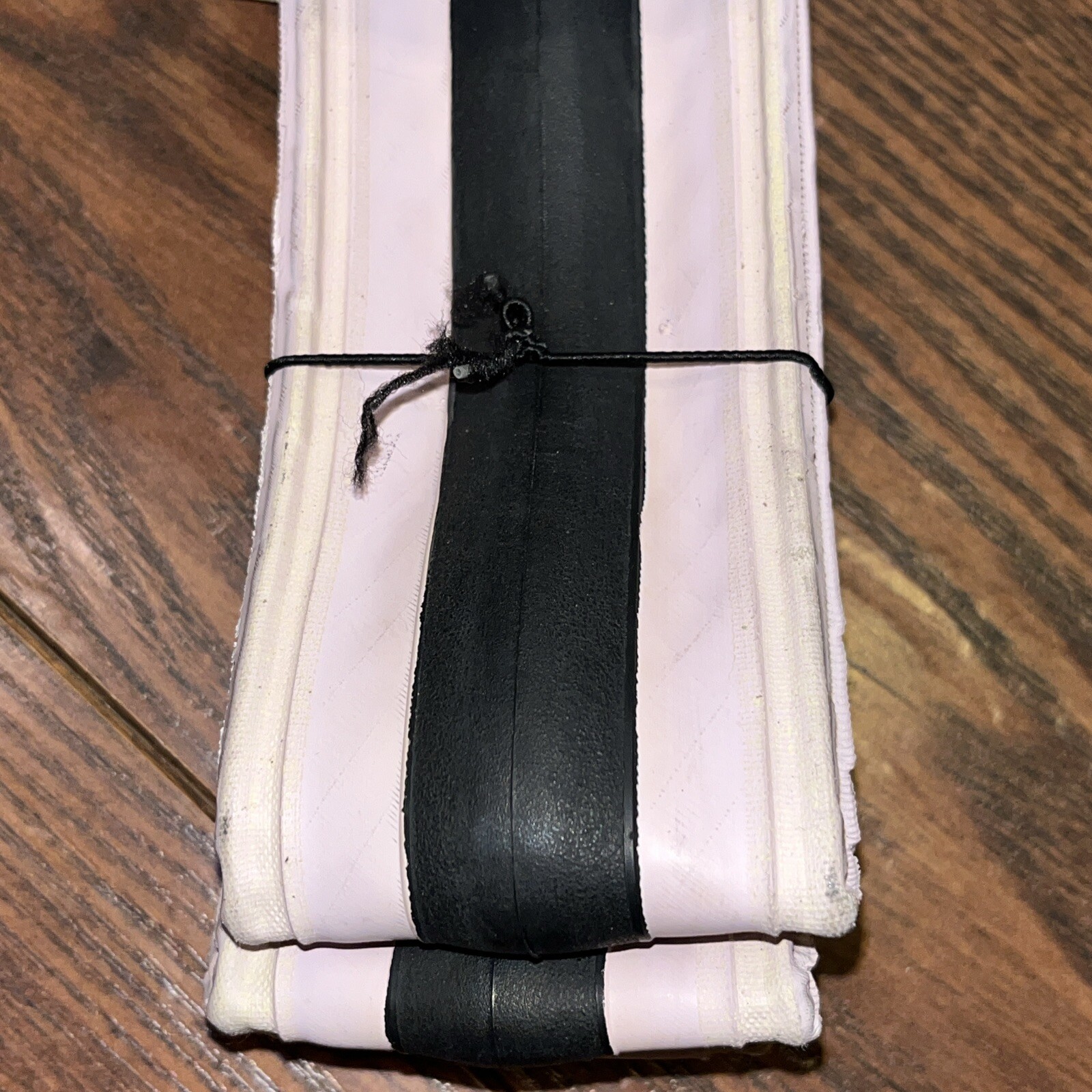 NEW Bontrager R3 Hard-Case Lite Road Tire 700x23C 700 x 23 Pink 416797 MSRP $65