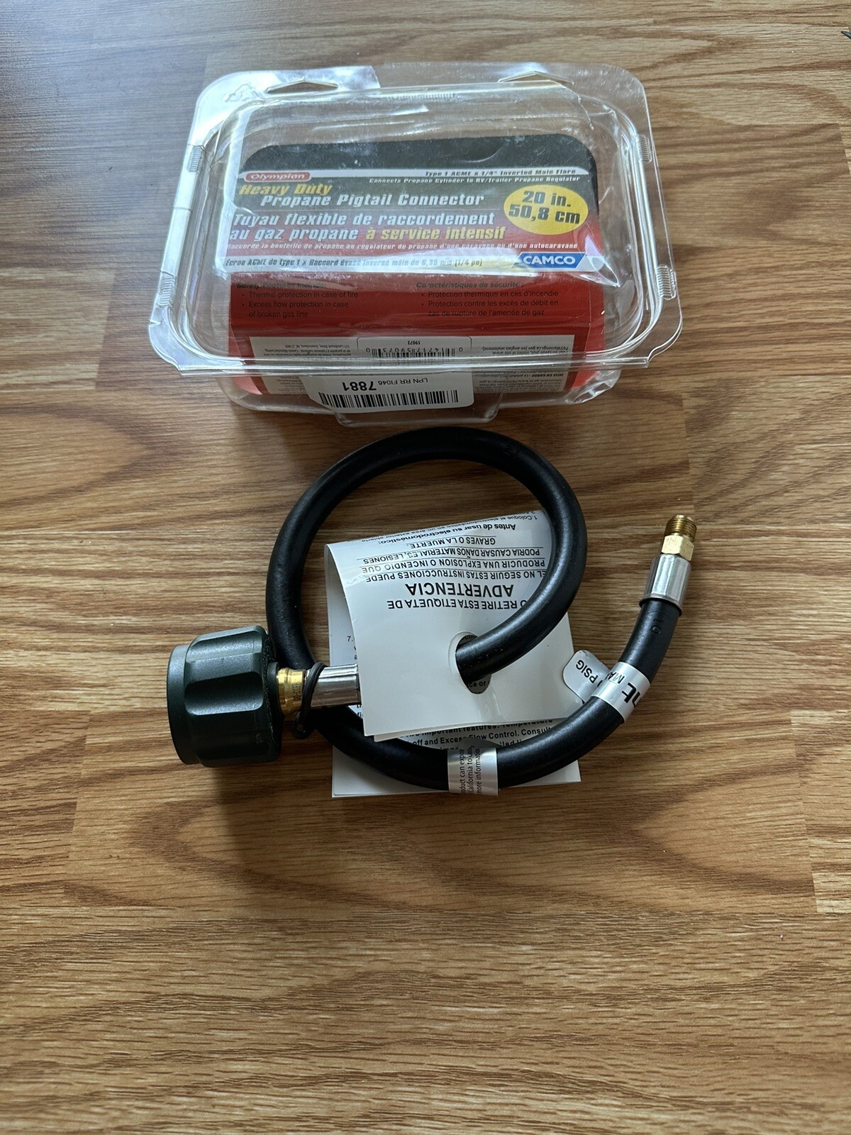 Camco 20" Pigtail LP Gas Hose, ACME Nut to 1/4" Male Inverted Flare Open Box