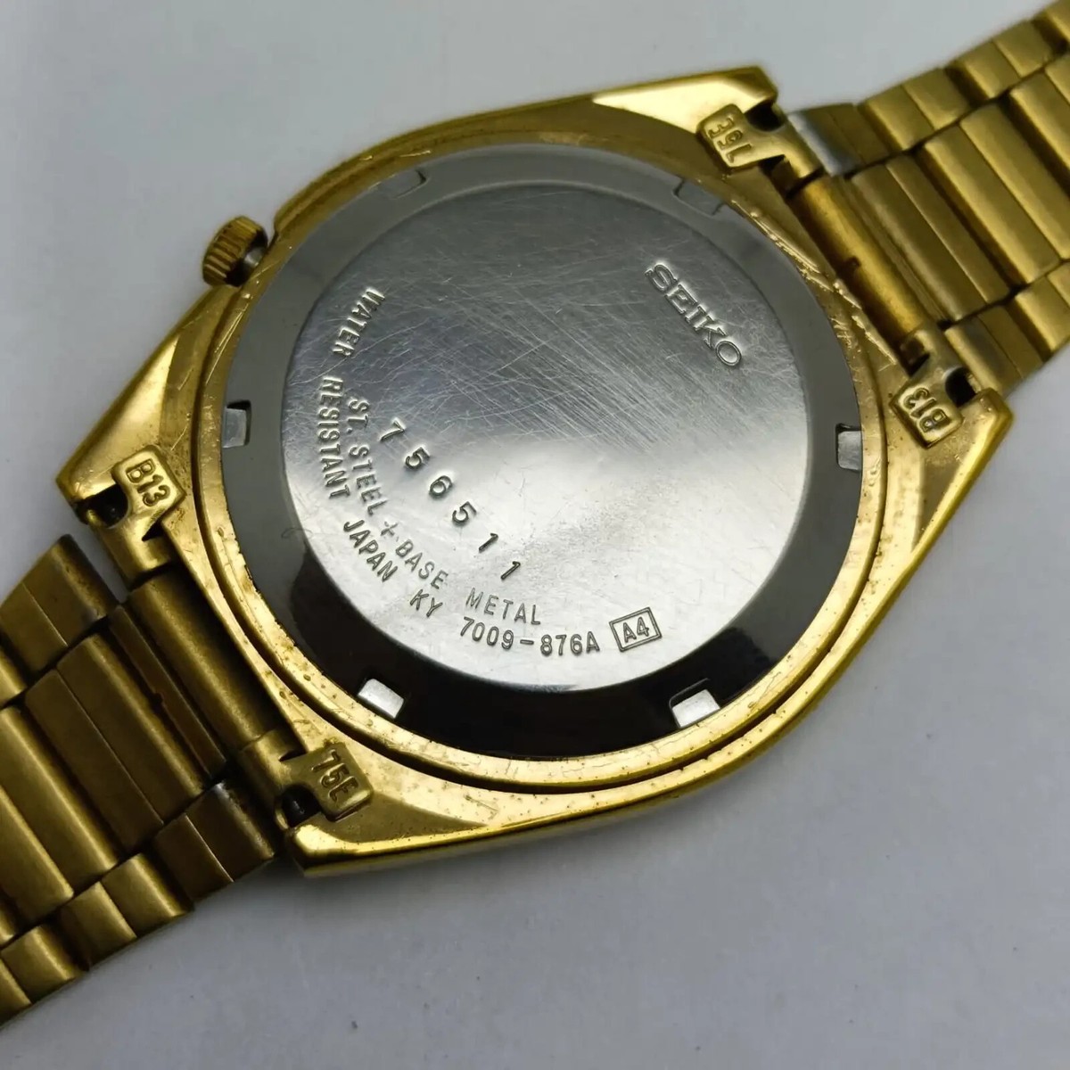 Seiko 5 Automatic 7009-876A Day/Date Gold Tone Vintage Men's Watch