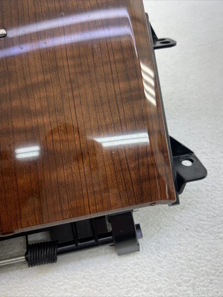 2010-2014年林肯Mark LT中心仪表板箱存储隔层木纹烟灰缸 — 第 4/4 张图片