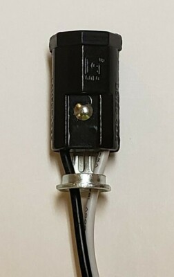 Phenolic pigtail E12 candelabra lamp socket, 1/8F hickey 12'' Wire Leads 47634JB