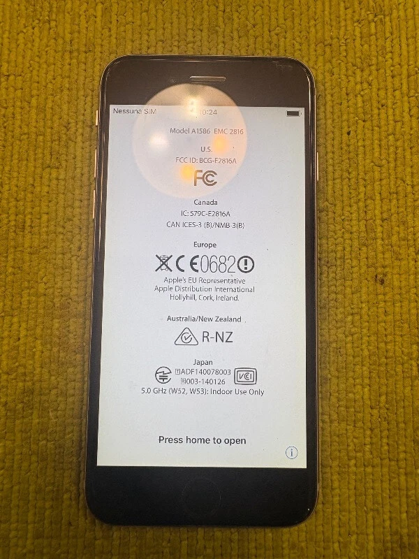 Apple iPhone 6 32 GB Argento (Model A1586) USATO PERFETTAMENTE FUNZIONANTE - Immagine 2 di 4