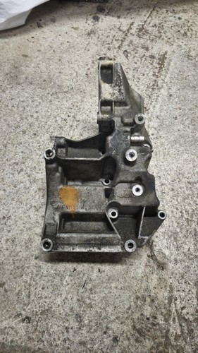 Mercedes W124 R129 W202 M111 Halter Klimakompressor, Servopumpe, R1112361030