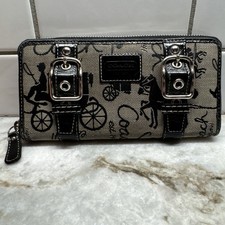Cartera sin asas Coach Zoe doble hebilla cremallera alrededor negra gris logotipo hebillas de cuero