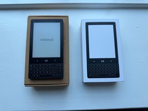新品未使用 Minimal Phone 8+256GB 電子ペーパーと物理キーボード搭載変態スマホ「Minimal Phone