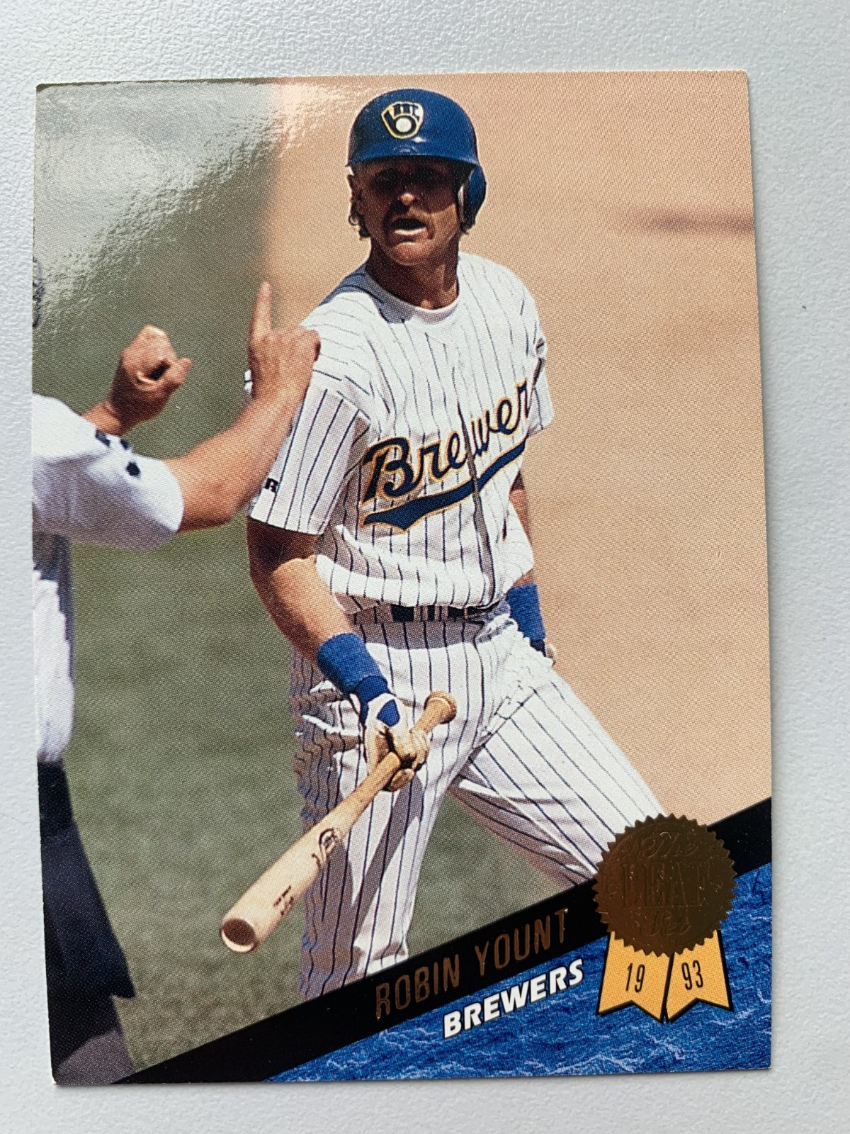 Robin Yount #188 Baseball Cards 1993 Leaf trading card — raw and PSA graded price guide