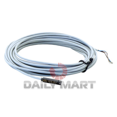 New In Box FESTO SME-8-O-K-LED-24 160251 Proximity Switch Sensor