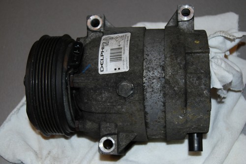 Klimakompressor eines Renault Laguna 2.2 dti 2005 gebraucht