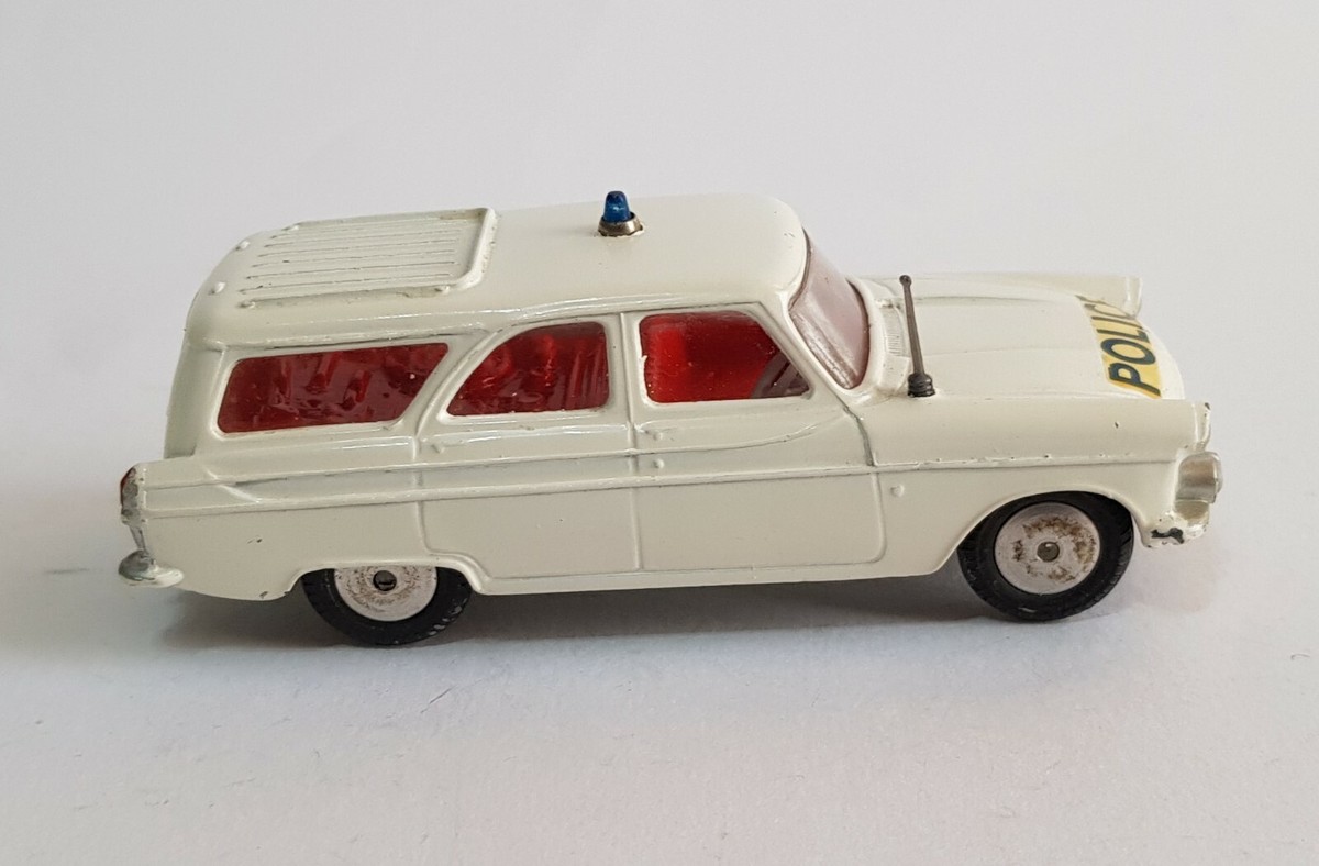 Corgi Toys Ford Zephyr Police – Patrouille Autoroute – Miniature Années 60 – Blanc