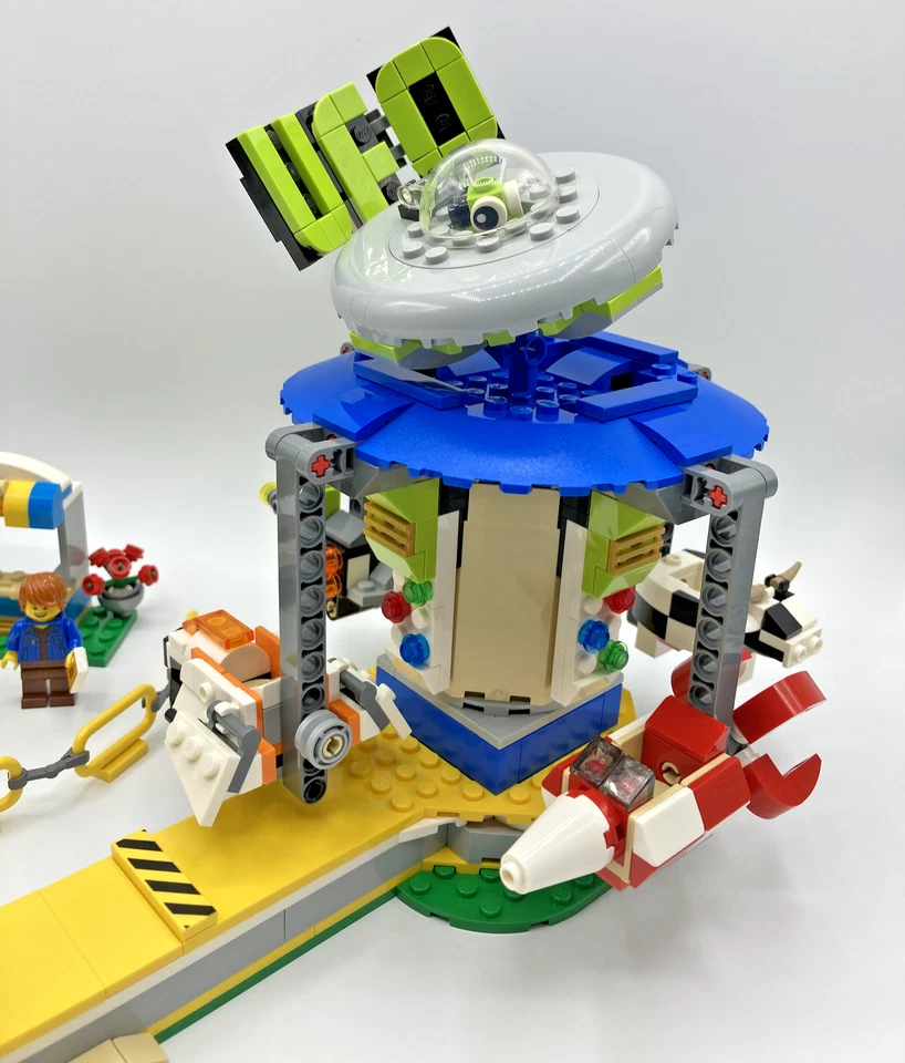 LEGO Creator 31095 Fairground Carousel, foto 3 di 5