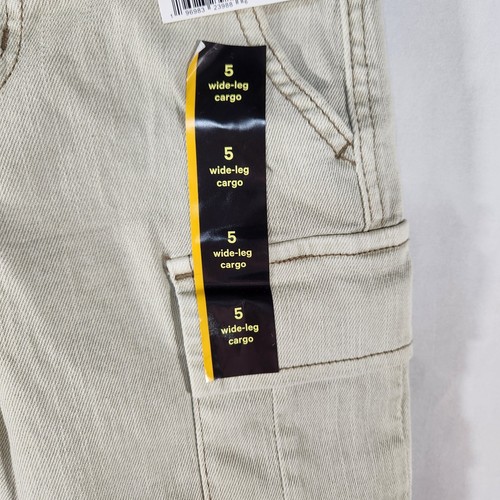 Girls' Mid-Rise Wide Leg Cargo Pants - art class™ NWT Size 5 (LL-11) - Picture 2 of 8