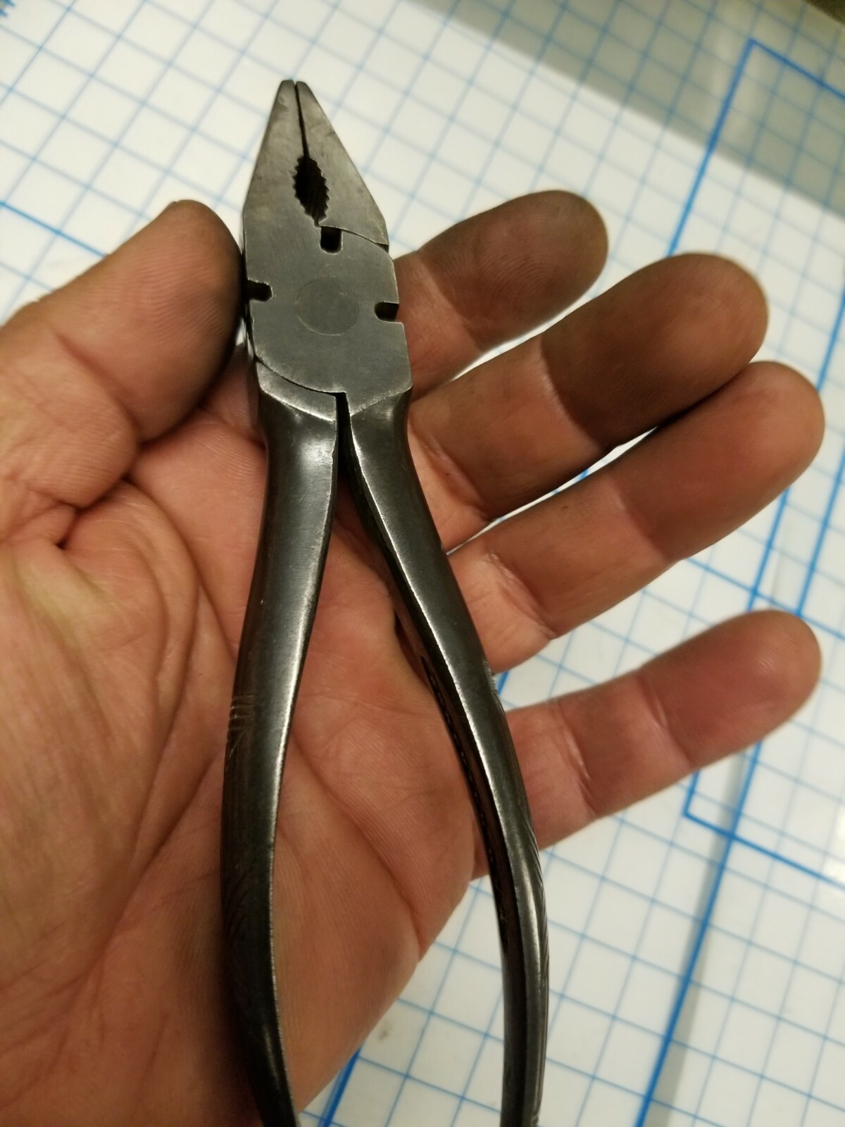 Vintage KRAEUTER USA No. 18416 1/2 Linesman Pliers with patterned