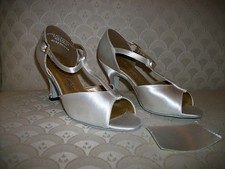 Latin Dance Shoes Capezio Sandal White Satin BR08 2.5" New In Box