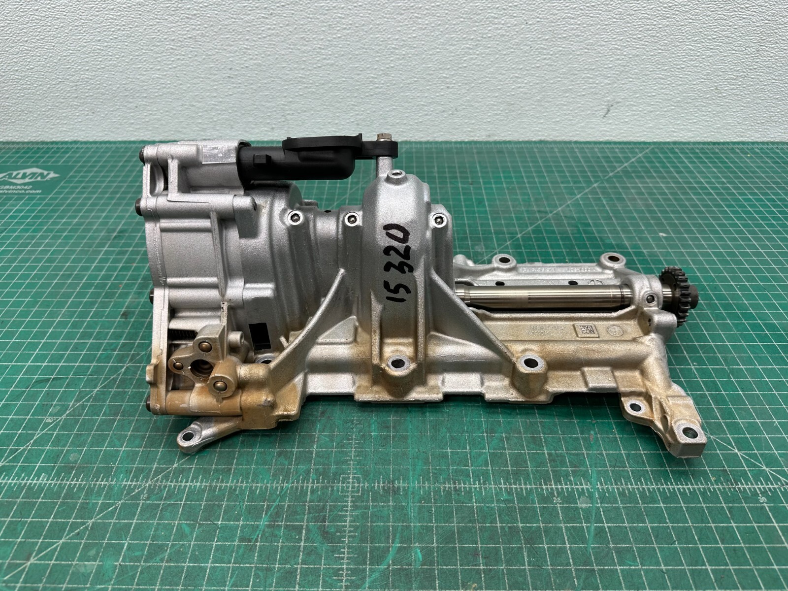 12-18 BMW N20 N26 2.0L ENGINE BALANCE SHAFT OIL PUMP ASSEMBLY 80k mi OEM