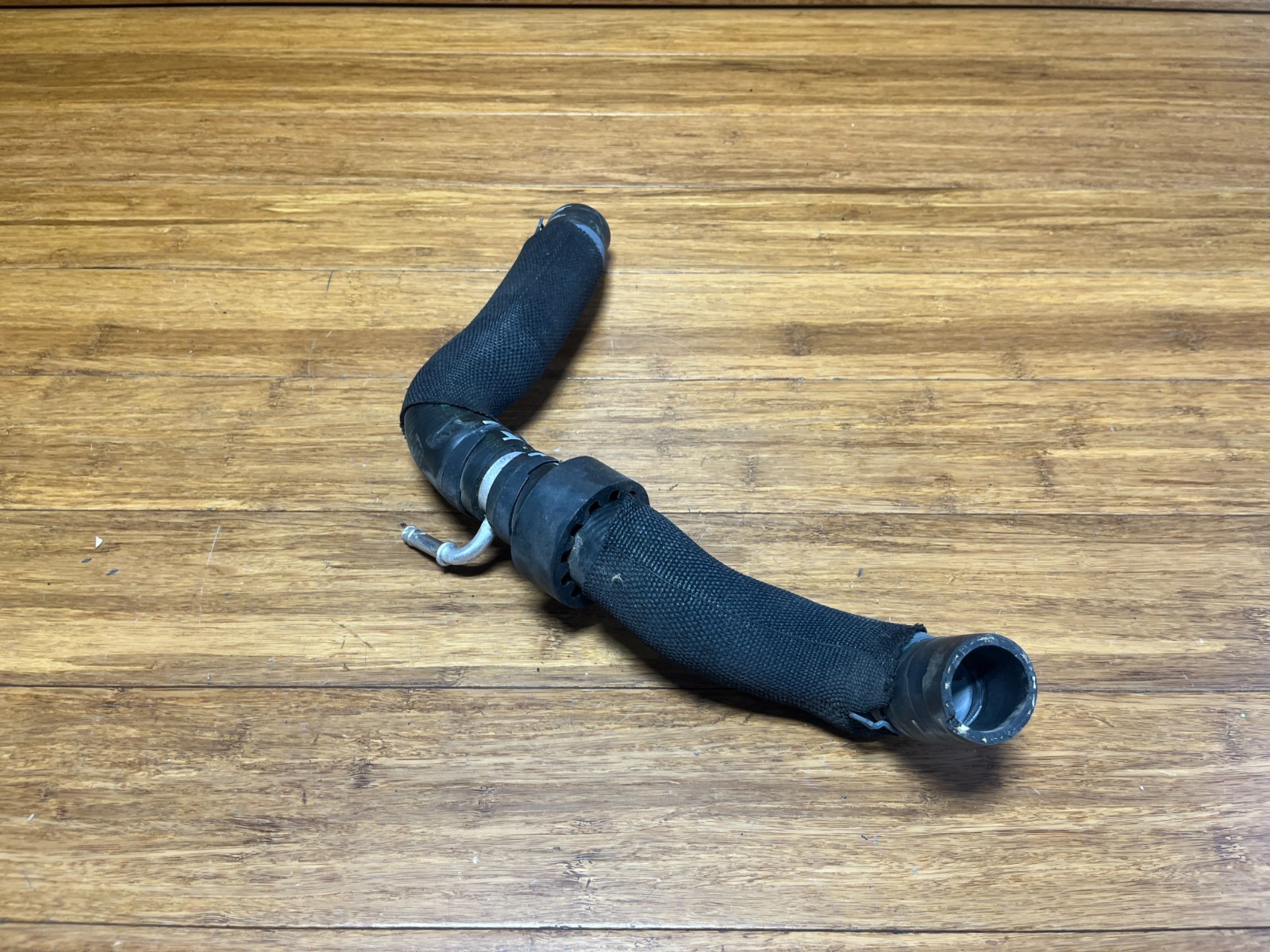 Audi R8 2017-2023 FRONT+RIGHT Radiator hose