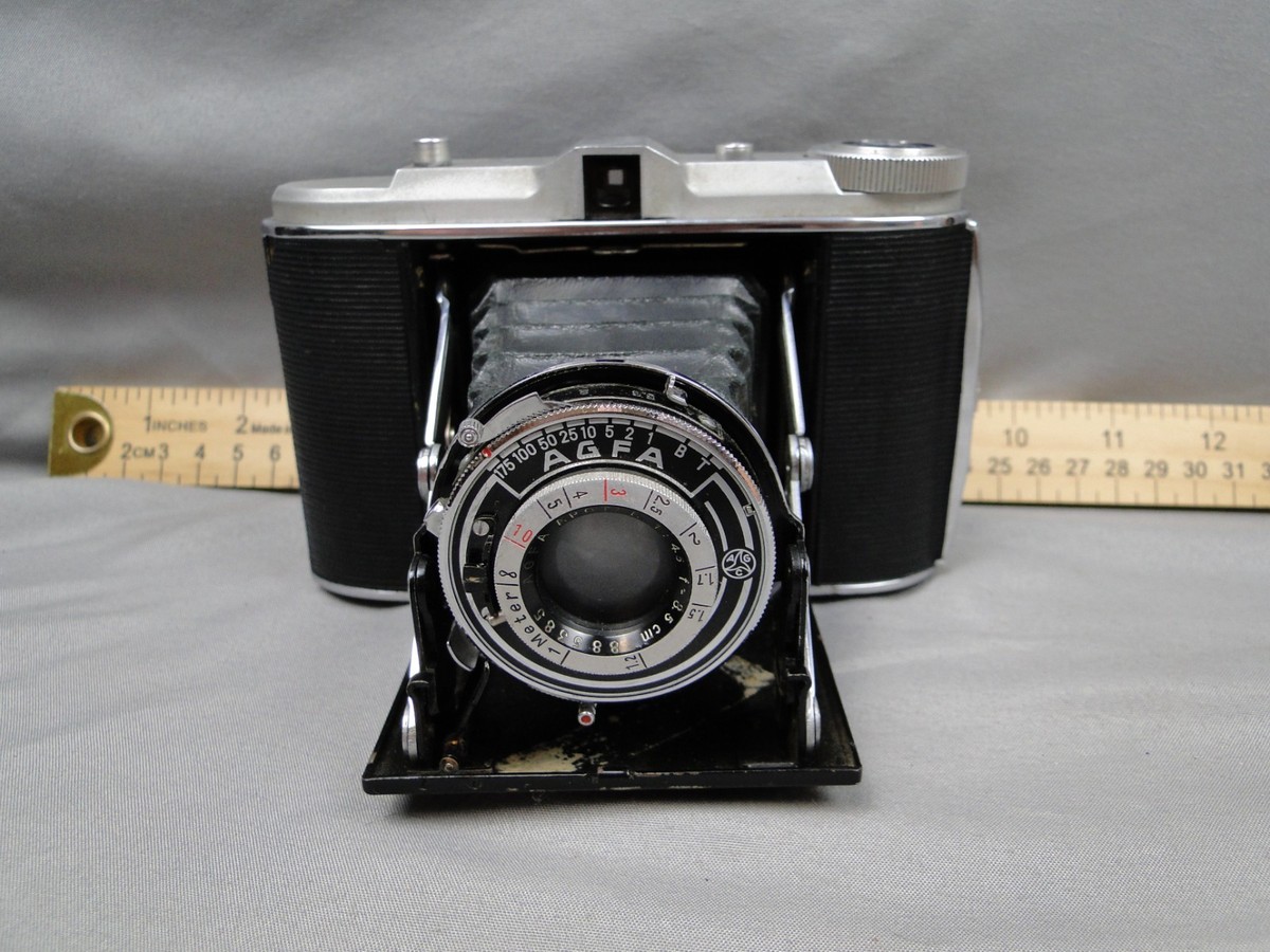 Vintage Agfa Isolette Folding Camera Leather Case Apotar 1:45 85mm