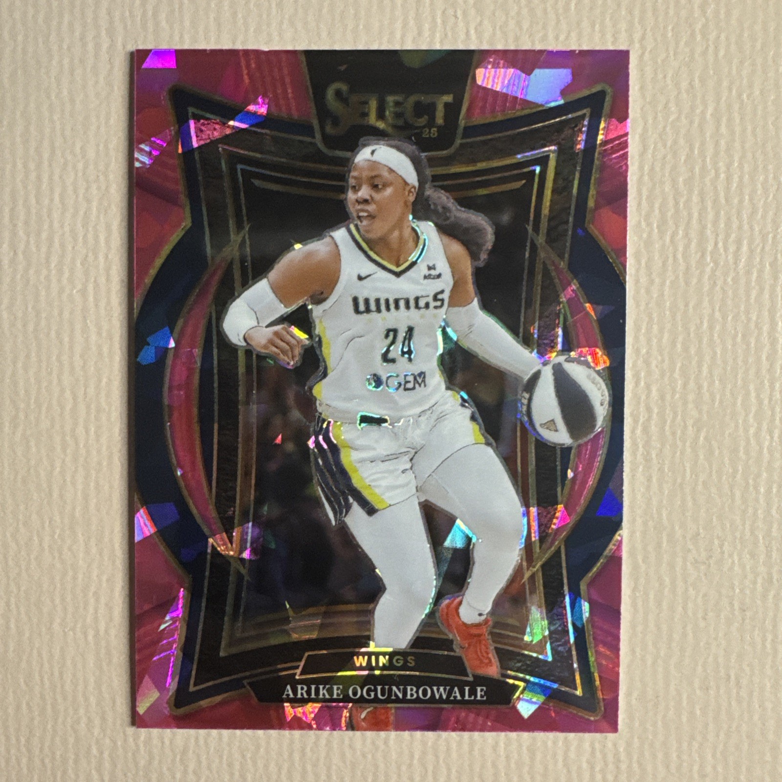 2025 WNBA Select Pink Ice Prizm Concourse #4 Arike Ogunbowale