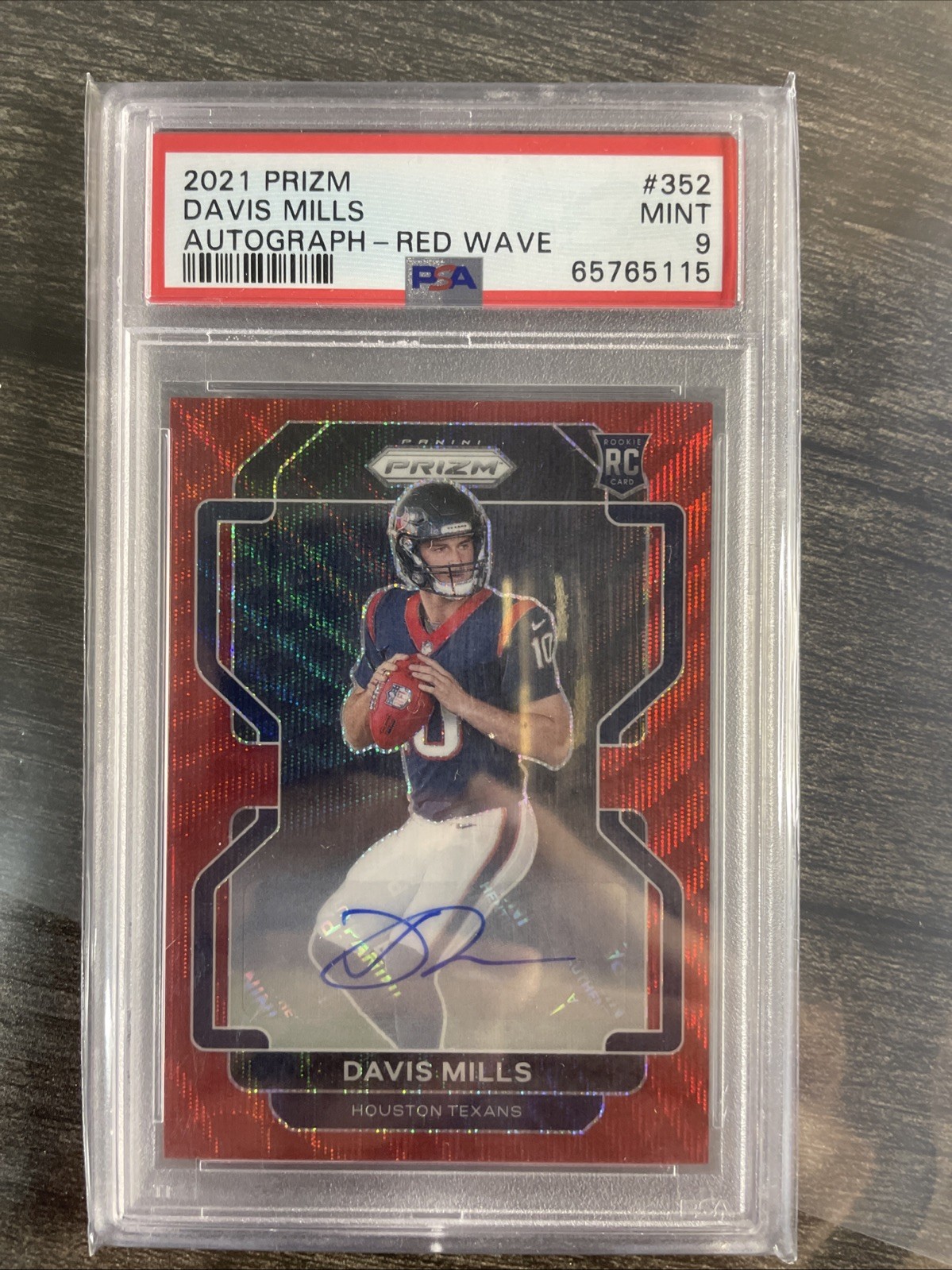 2021 Panini Prizm Rookie Davis Mills #352 Red Wave Prizm /149 auto (RC)